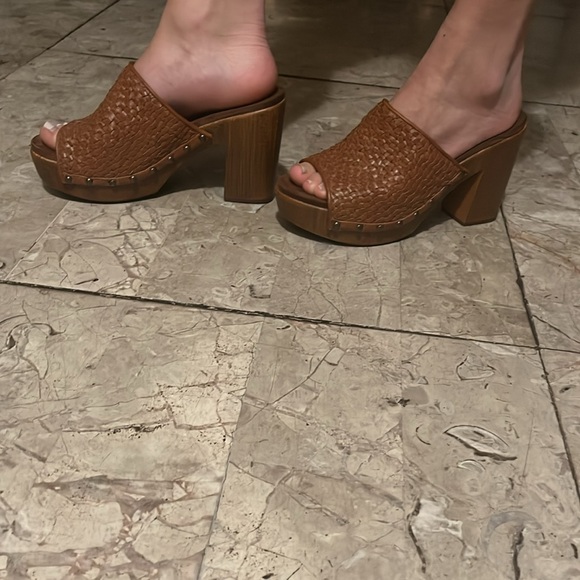 White Mountain Footbed platform open toe heels - Picture 6 of 6